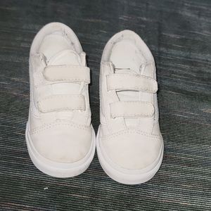 White 9.5 toddler velcro Vans